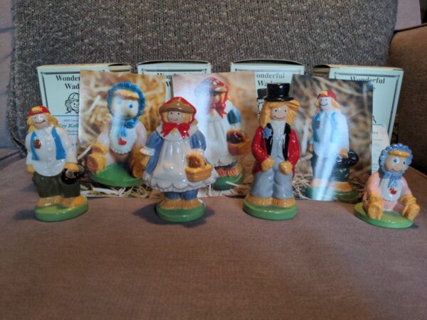 Wade Straw Family Ma, Pa, Teen & Baby Straw Complete Set with Boxes and COA!